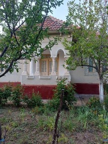 Casa Sat Comanita 2 corpuri 7 camere 140 mp, la 16 km de Slatina