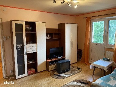 Inchiriez apartament 3 camere, semidecomandat, Astra