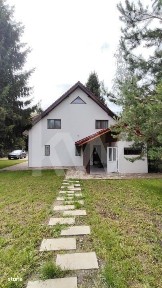 Vila de poveste din Valea Avrigului de vanzare