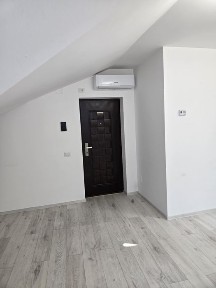 De închiriat ! Apartament 2 camere / Recent renovat