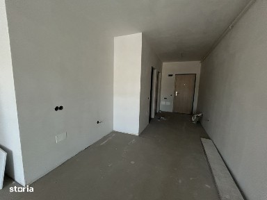 Apartament 3 camere, semidecomandat, semifinisat, 80 mp, zona Avram