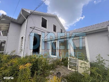 Casa spectaculoasa, cu piscina interioara, stil american