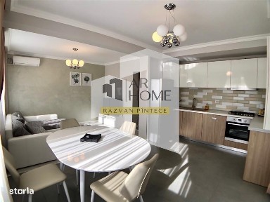 Vila de lux, 3 camere, curte proprie, zona Albert, Ploiesti