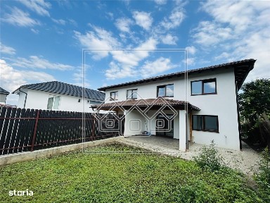 Casa tip duplex, in Cisnadie - 121 mp utili + 247 mp teren