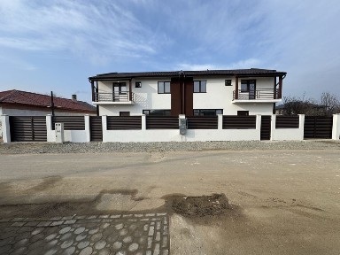 Proprietar vand casa tip duplex Cernica Balaceanca