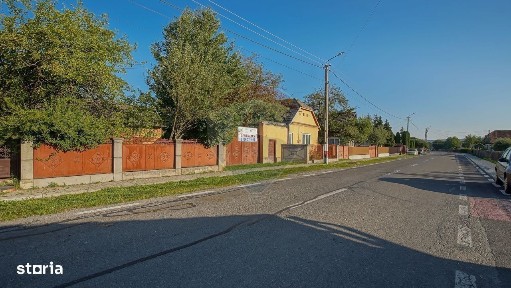 Teren intravilan 7.255 mp +casă rustică - ideal pensiune în Vama Buzău