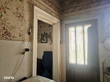 De vânzare apartament cu o cameră situat pe strada Evreilor Deportați