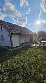 Vand casa cu teren 32 ari TASNAD