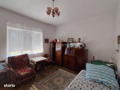 Caransebes, Casa cu Teren de 585 Mp, Zona Sesu Rosu
