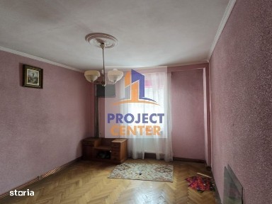 Apartament 3 camere Craiovei, garaj, confort 1 decomandat