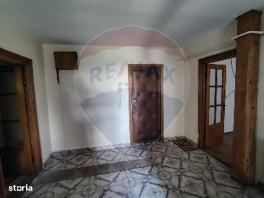 Apartament cu 3 camere str. Alexandru Vlahuta