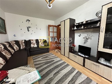 Apartament 3 camere decomandate - Str. Metalurgiei, Bacău