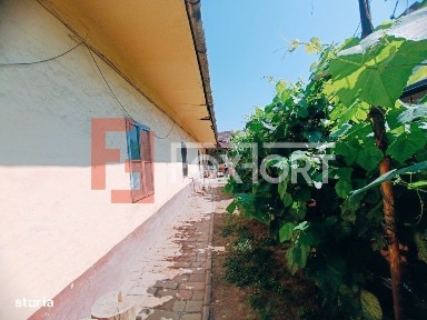 COMISION 0% Casa cu 4 apartamente la curte comuna cu teren total 748 m