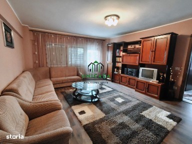 Apartament 3 camere/ Central