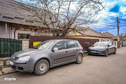 Casa de vanzare in spate la Kaufland Comanesti