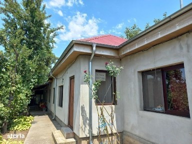 Casa+curte/teren/garaj