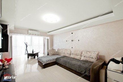 Vanzare apartament cu 2 camere pe Faleza Dunarii, etaj 5, pret 135000