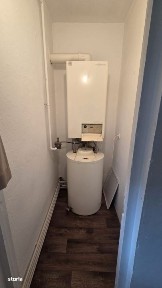 Apartament 4 camere de vanzare - Micro 15
