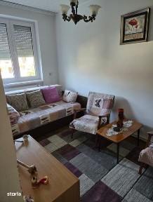 Apartament de vanzare cu 3 camere in conditie buna, Jud Hunedoara