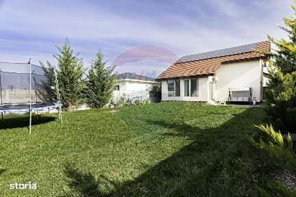 Casă la cheie, 5 camere, panouri fotovoltaice - VIA CARMINA