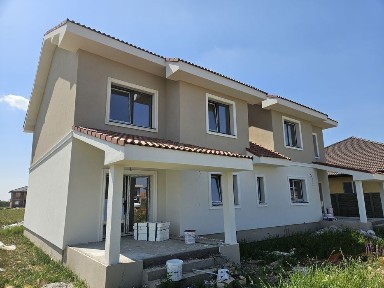 PROPRIETAR !Vând duplex despărțit prin camera tehnica