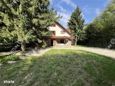Cabana cu 7 camere 7 bai si teren 1000 mp zona Valea Avrigului