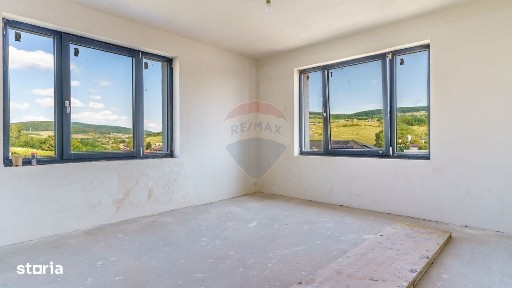 De vanzare duplex modern cu 4 camere, gradina si garaj, Baciu (Petrom)