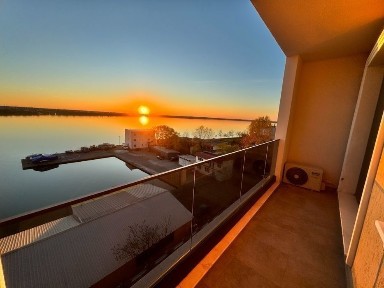 Inchiriez studio Extrasezon/Termen lung-bloc2024-Solid Cazino Mamaia