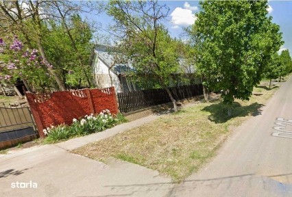Casa cu teren de vânzare