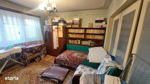 Apartament 3 camere decomandat, etajul 4, 1 Mai zona Insula