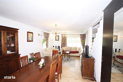 Strada Independentei, Crevedia, Dambovita