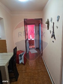 Apartament cu 3 camere de vânzare în zona Central