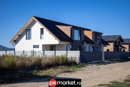 Casă modernă de vânzare - Cristian, Brașov