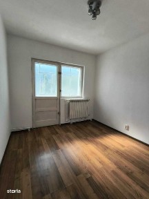 Apartament cu 3 camere de vanzare Mangalia sos. Constantei