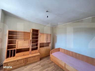 Apartament de vanzare, decomandat, 68 mp -Ultacentral, Botosani