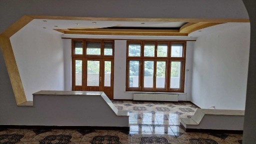 Imobil stradal, stadion Pitesti, pretabil diverse activitati