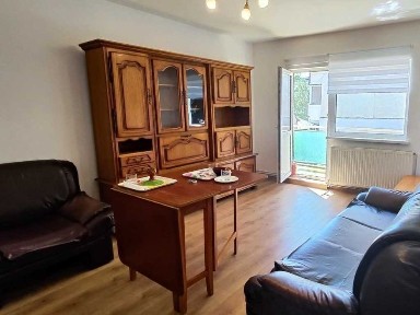 Inchiriez Ap 3 camere, Decomandat, Ultracentral, Campina, Prahova