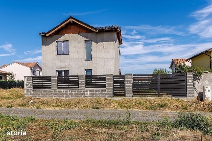Casă nouă, parțial finalizată - Str. Constituției, Aradul Nou