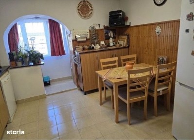 Apartament cu 2 camere, decomandat, etaj IV din IV, str. Macinului Mic