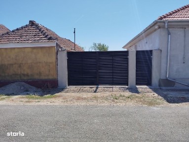 Vand casa in grii la 12km de Oradea sat Tarian