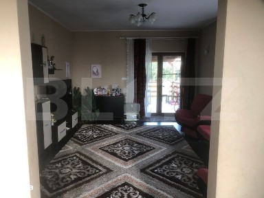 De vanzare casa 4 camere, 9 ari teren, intrare in Paulesti