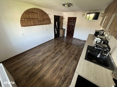 Apartament 3 camere 70 mp, etaj 4, zona Dumbrava Nord