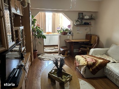 121.500 e Galata ap 3 c decomandat bloc cadre 78 mp 2 bal et 4 cu pod