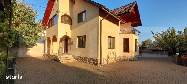 Casa cu 4 camere, 220 mp, zona Itcani
