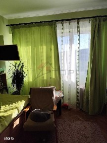 Alexandru - Piata Voievozilor - 3 camere decomandat -etaj intermediar