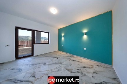 Casă multifamilială cu 2 apartamente + mansardă - Sânpetru, Brașov