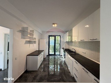 Casă / Vilă cu 4 camere de închiriat