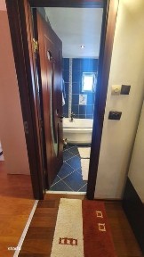 Vand apartament 2 camere in Moinesti
