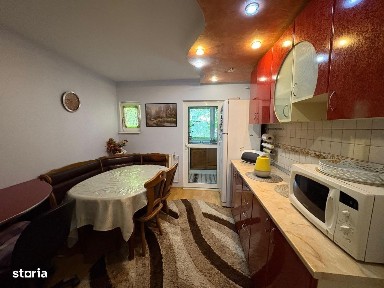 Apartament de vânzare - 3 camere + 2 balcoane + 2 bai, complet mobilat