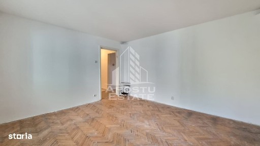 Apartament cu 3 camere, 2 bai, 2 balcoane, zona Calea Aradului